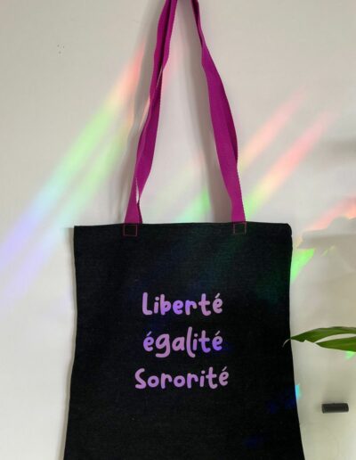 sac tote bag slogan féministe sororité