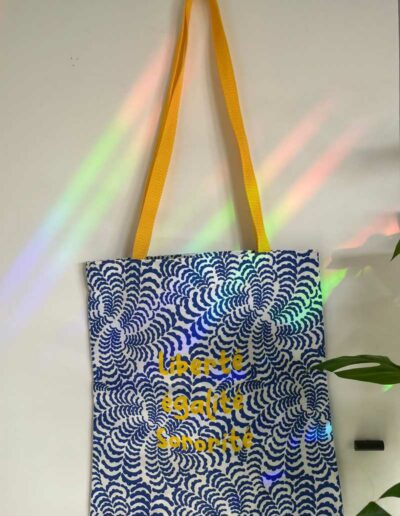 sac tote bag slogan féministe