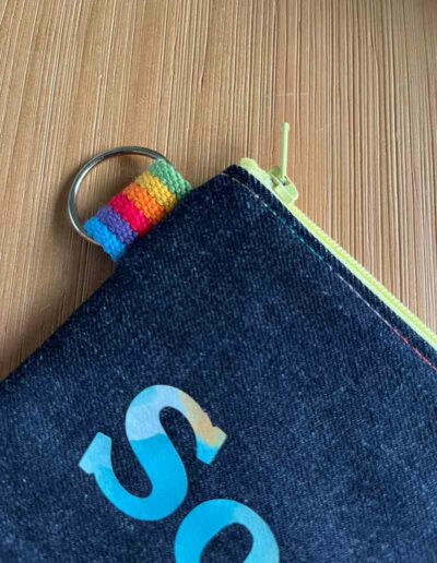 trousse jean arc en ciel